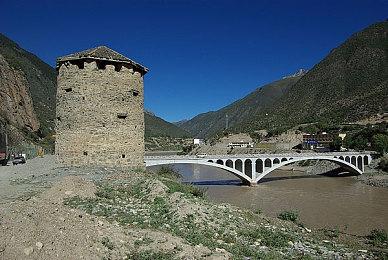 《FF7：核心危机-重聚》成近年来最成功FF衍生作